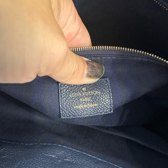 Louis Vuitton Metis Hobo Monogram Empreinte Leather Blue - Picture 16 of 17